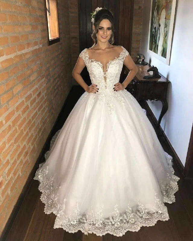 Sweetheart Strappy V-Neck Floor-Length Wedding Dress with Lace Appliques Romantic Lace Dress