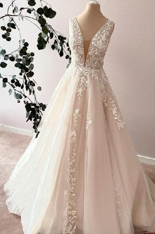 Wide Strap Sweetheart A-Line Wedding Dress with Tulle and Lace Appliques Romantic Lace Dress